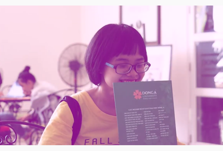 "Gian nan" nộp hồ sơ đại học - Chặng 2: Cú "choáng" sảnh trường